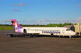 Hawaiian Airlines Boeing 717 at Hilo International Airport.jpg