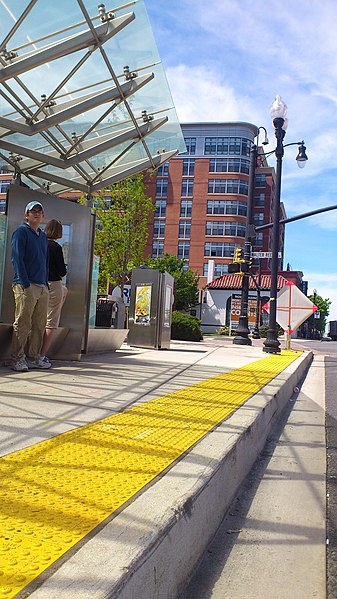 File:High curb level streetcar boarding (8712580004).jpg