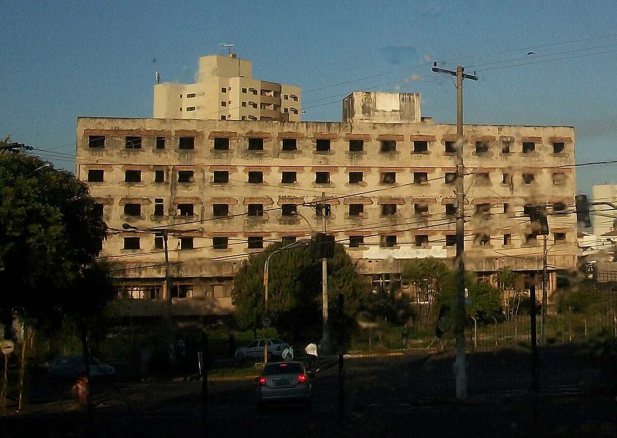 File:Hospital Modelo Araç - Wikimedia Commons