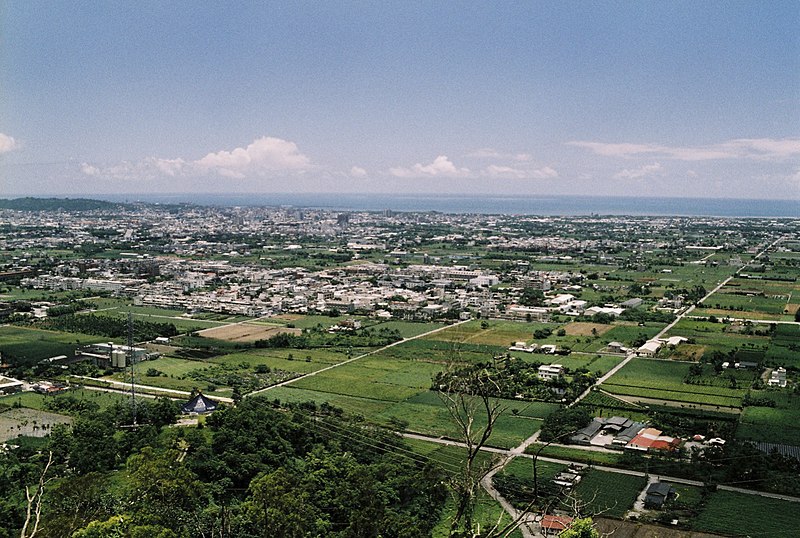 File:Hualien city from distance.jpg