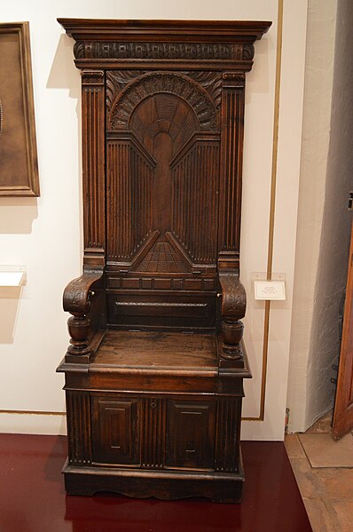 File:ItalianChairToluca.JPG