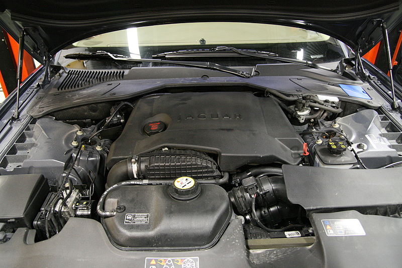 File:Jaguar XJ (X350) 2.7 liter V6 turbo diesel engine.jpg