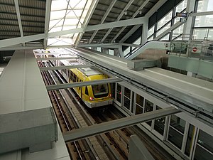 Jingan Station (Circular Line) Track 2020-02-14.jpg