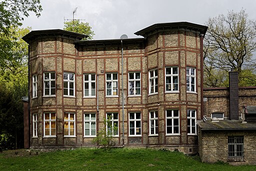 Jugendgästehaus Sylverberg an der Ostenallee im Stadtbezirk Uentrop der kreisfreien Stadt Hamm in Nordrhein-Westfalen A1