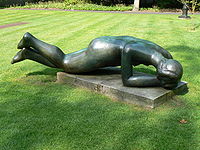 Constant Permeke, c. 1951: 'Niobe', bronzen sculptuur