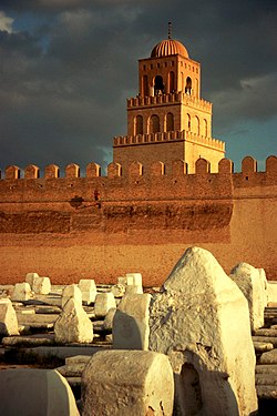 Kayravan Camii ve mezarlığı, Tunus