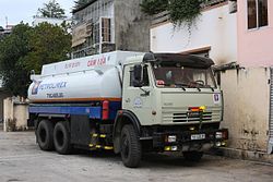 KamAZ-53229 para transporte de combustible en Vietnam (2013)