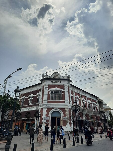 File:Keramaian Kota Tua.jpg