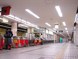 喜連瓜破駅　改札口