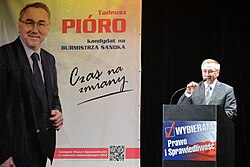 Kandydat "zjednoczonej prawicy" Tadeusz Pióro (PiS)