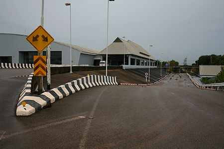 ไฟล์:Krabi_International_Airport,_Thailand,_domestic_flights.jpg