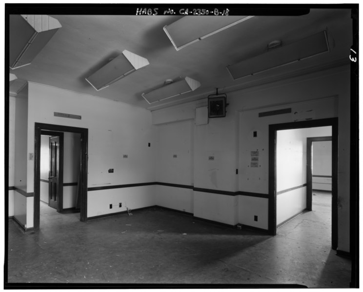 File:LIBRARY SOUTH ROOM, CAMERA FACING NORTHWEST. - Lancaster County Center, Memorial Hall and Courthouse-Library, 4845 Cedar Avenue, Lancaster, Los Angeles County, CA HABS CAL,19-LANC,1B-18.tif