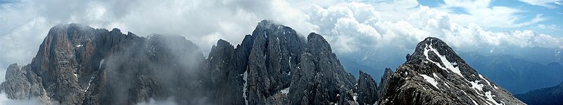 Gipfelregion vom Plattkofel gesehen