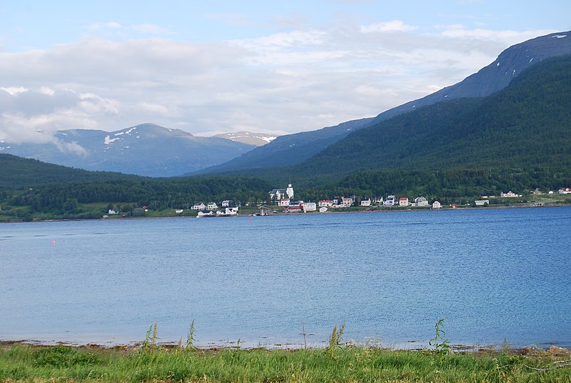 File:Lenvik kirke from Gibostad.jpg