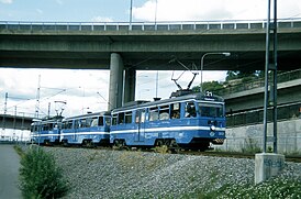 Трамвай пересёк мост Старый Лидингё