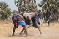 Lucha entre clanes de la tribu Mundari, Terekeka, Sudán del Sur, 2024-01-29, DD 187