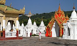 Mandalay-Kuthodaw-78-Pagode-gje.jpg