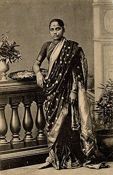 A Maharashtrian woman in traditional attire(Navwari) Marathi Women.jpg