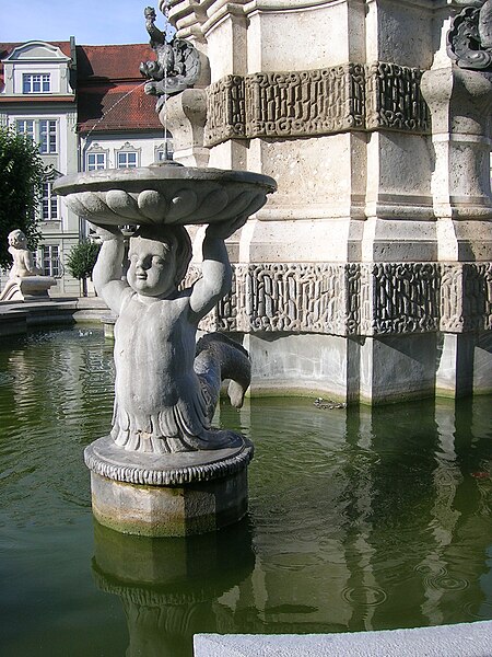 File:Marienbrunnen Eichstätt -Triton-Putto NO (2018-08 3).jpg