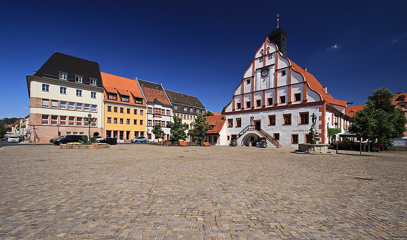 File:Markt, Rathaus in Grimma. Sachsen 2H1A7846WI.jpg