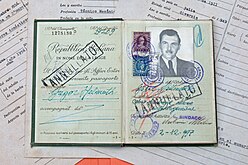 Faux papiers utilisés par Mengele en 1949 pour fuir vers l'Argentine