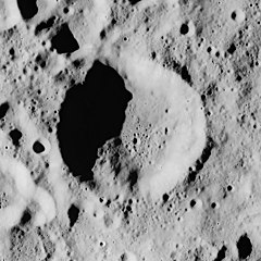 Миллер кратері AS16-M-0863.jpg