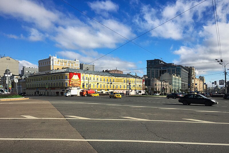 File:Moscow, Serpukhovskaya Square (30936899163).jpg