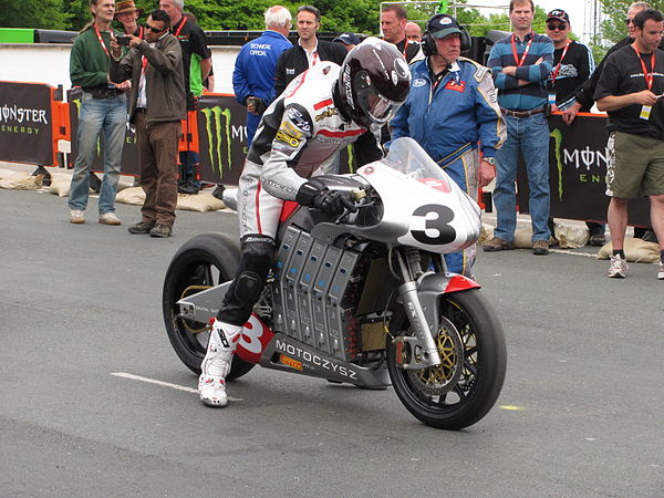 MotoCzysz E1pc, the winning bike of the first TT Zero race in 2010.
