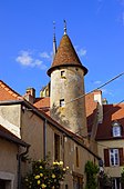 Une maison à tourelle.