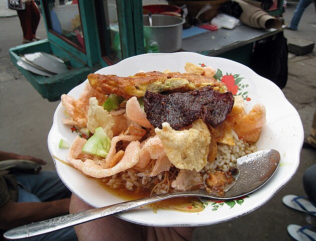 629px-Nasi_Ulam_Betawi.jpg