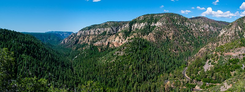 File:Oak Creek Canyon (30027013470).jpg