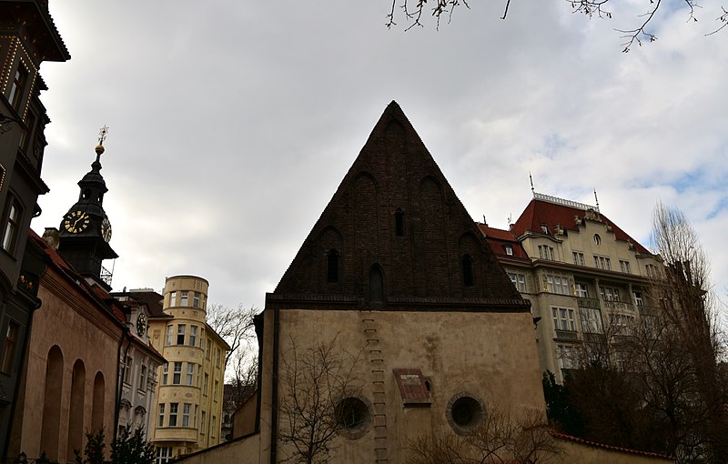 File:Old-New Synagogue, Prague, built around 1270 (2) (25580709234).jpg