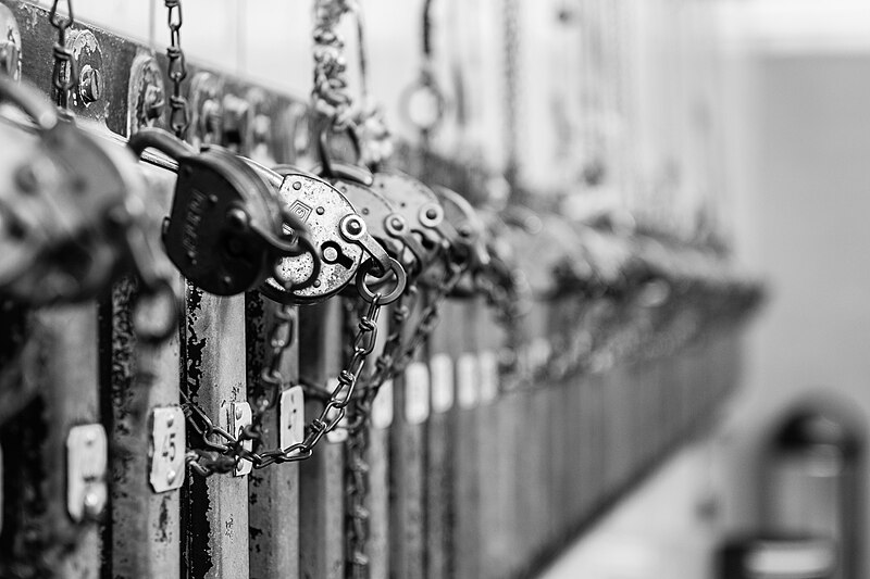 File:Old locker (10653270015).jpg