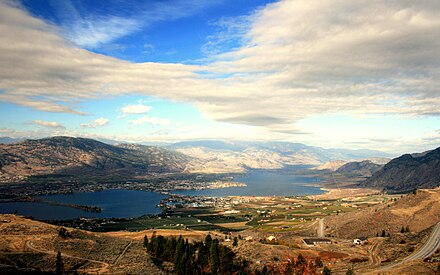 View of Lake Osoyoos and the town