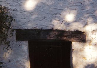 A wooden lintel marriage stone Penybenglog.jpg