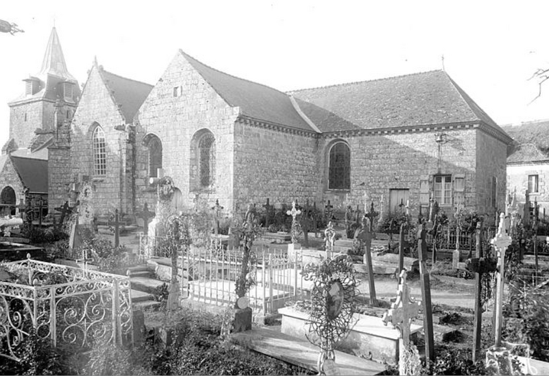 File:Ploërdut Église cimetière 1922.png