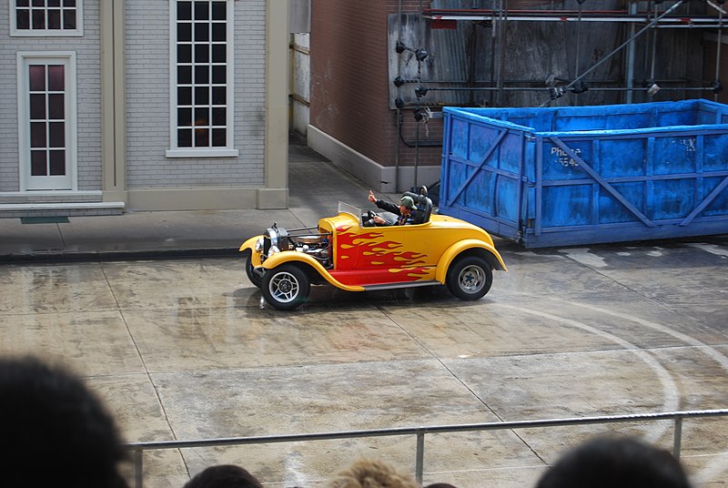 File:Police Academy Stunt Show hot rod.jpg