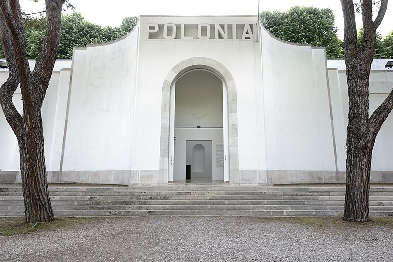 File:Polish Pavilion in Venice, 2017.jpg