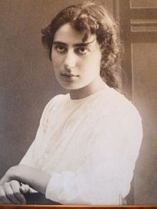 רחל בלובשטיין, 1923