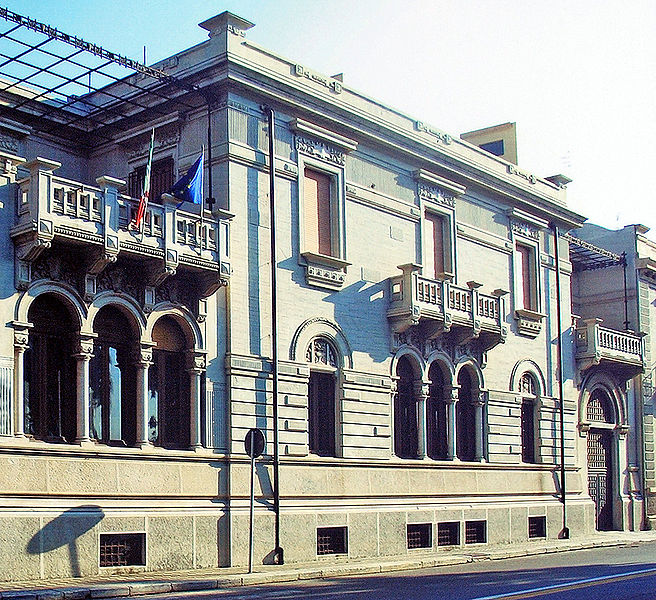 صورة:Reggio calabria palazzo spinelli.jpg