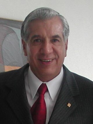 <span class="mw-page-title-main">René Avilés Fabila</span> Mexican author (1940–2016)