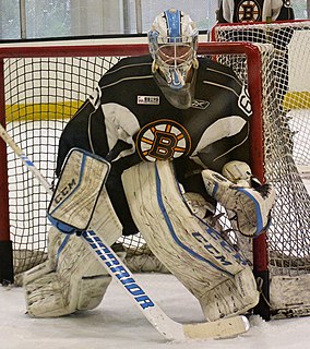 <span class="mw-page-title-main">Jeremy Swayman</span> American ice hockey player (born 1998)