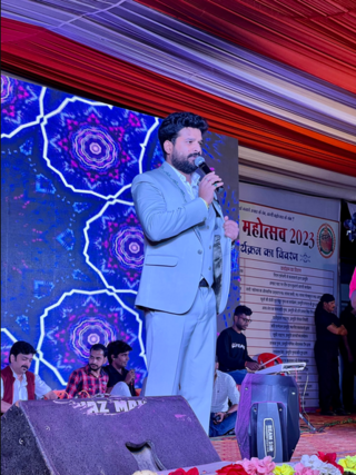 <span class="mw-page-title-main">Ritesh Pandey (singer)</span> Indian singer and actor