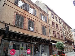Родез - Rue d'Amagnac - Numéros 4 et 2 puis la maison d'Armagnac.JPG