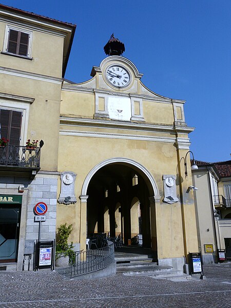 File:San Salvatore Monferrato-municipio4.jpg