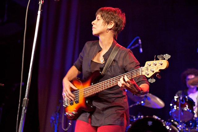 Sara Lee (musician) - Wikipedia