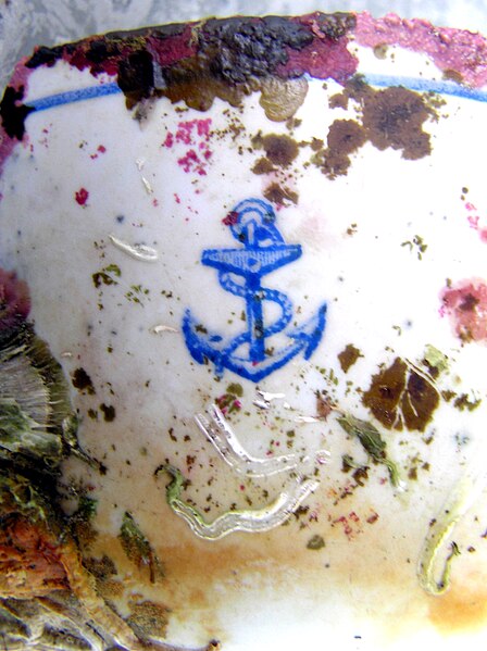 File:Scapa Flow, British pottery shard (RLH).JPG
