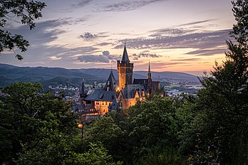 Le château de Wernigerode, en Saxe-Anhalt. (définition réelle 3 959 × 2 635)