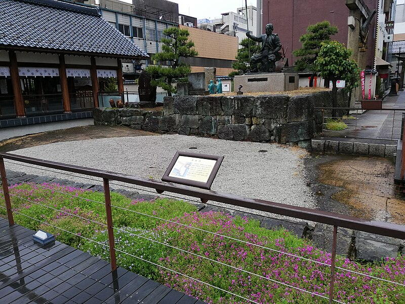 File:Shibata Shrine - Kitanoshō Castle 20210505 11.jpg