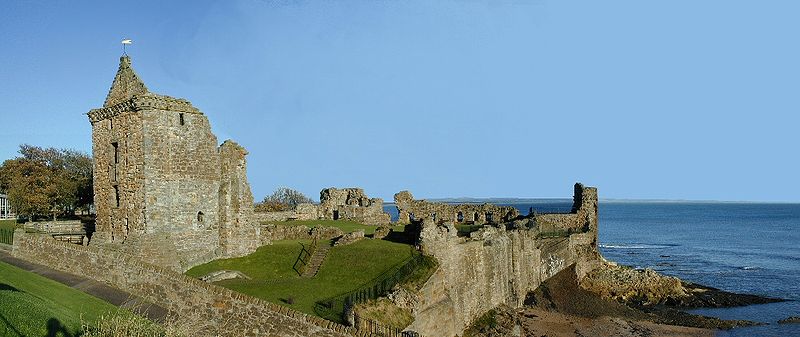 http://upload.wikimedia.org/wikipedia/commons/thumb/4/48/St_Andrews_Castle_Panorama.jpg/800px-St_Andrews_Castle_Panorama.jpg